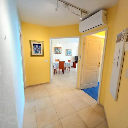 Admiral Plaza Trilocale Fronte Mare Free Parking-riscaldamento Apartment
