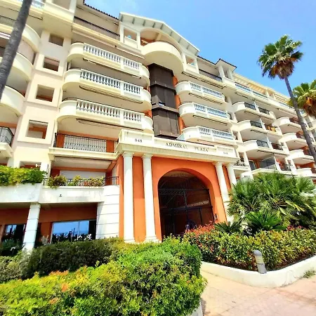 Апартаменти Admiral Plaza Trilocale Fronte Mare Free Parking