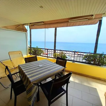 Admiral Plaza Trilocale Fronte Mare Free Parking-riscaldamento דירה